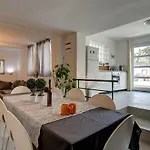 House Zoya * Ližnjan